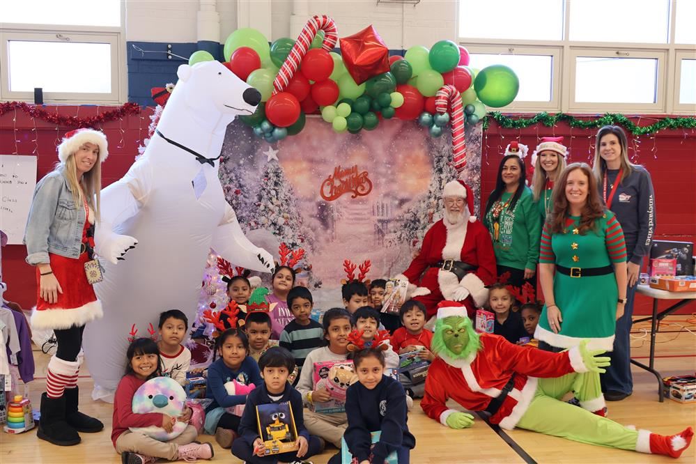 Texas Avenue School Held Santa’s Workshop Toy Giveaway